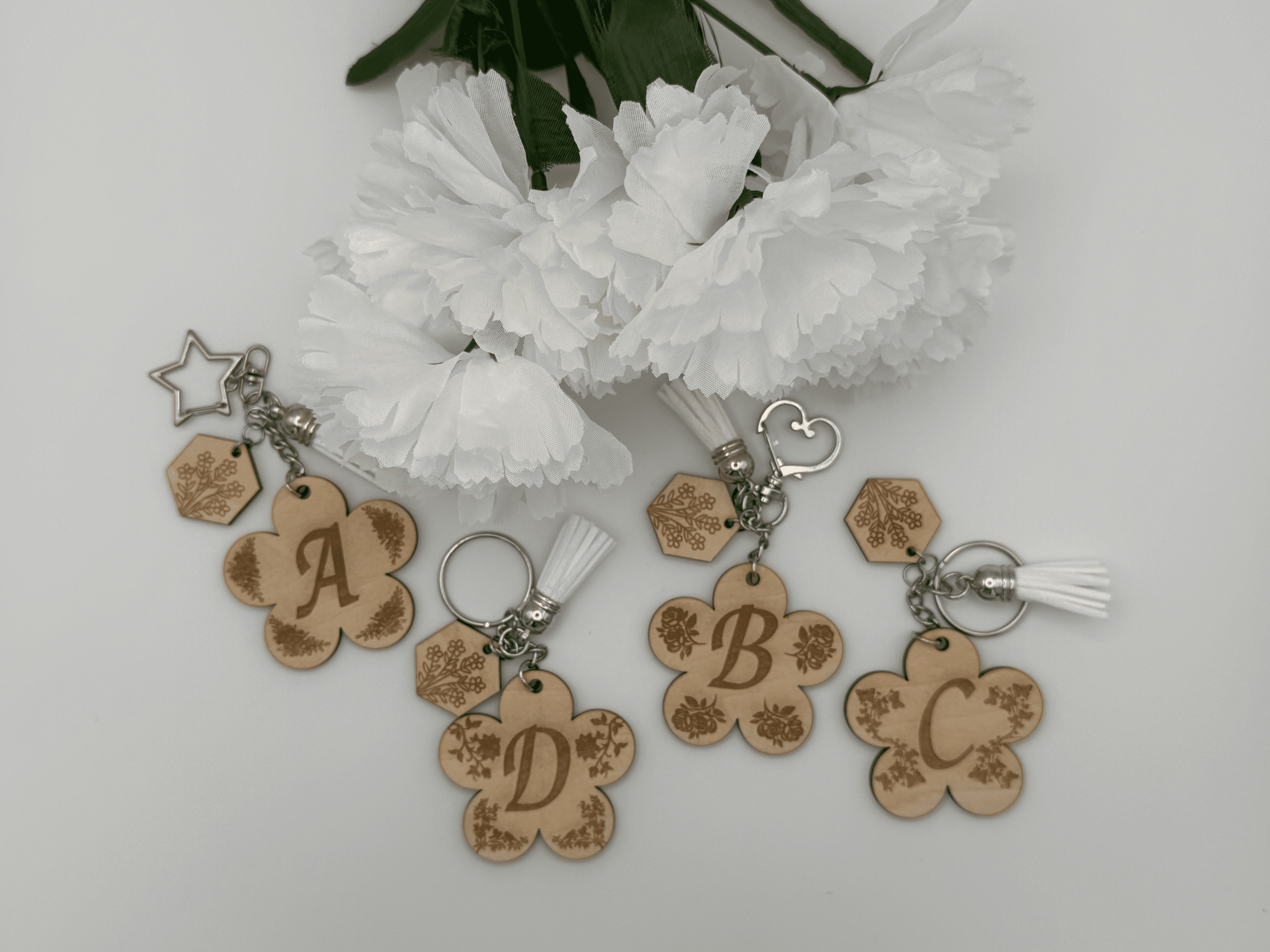 Wooden Flower Initial Keychain – Custom Engraved Letter Keyring