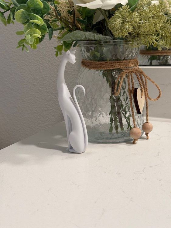3D Printed Abstract Cat Statue, Minimalist Modern Cat Decor, White PLA Sculpture, Elegant…